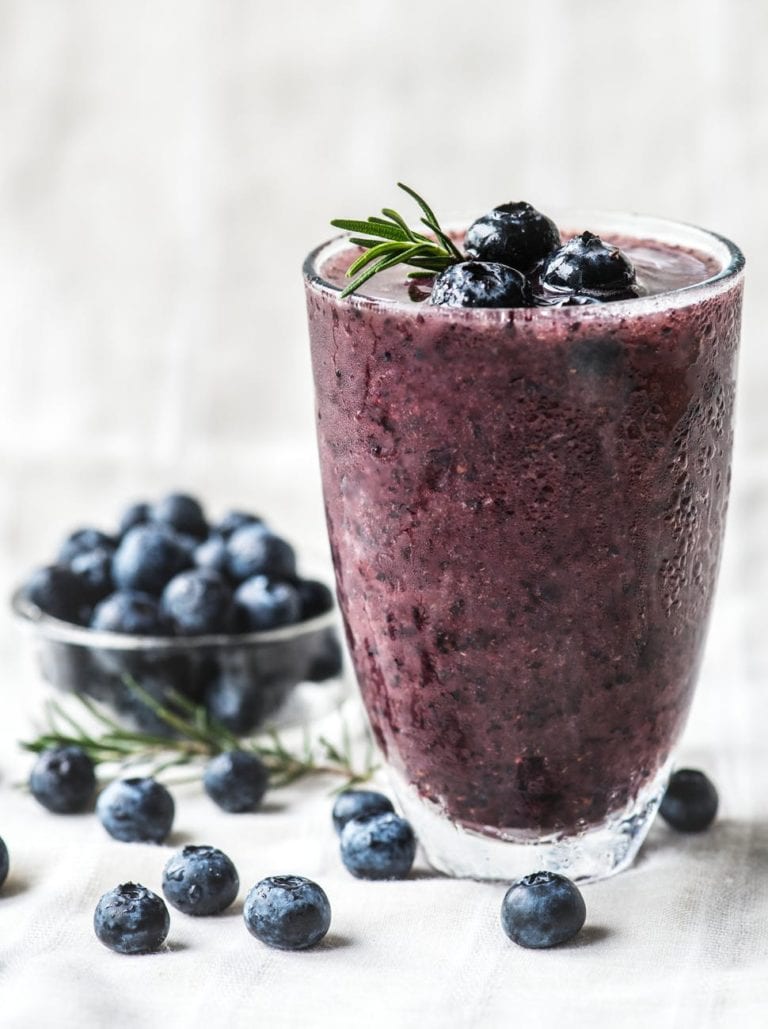These 6 Homemade Smoothies Are Much Cheaper Than Chain Versions