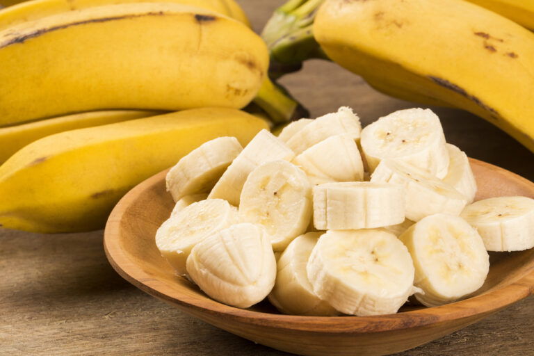 Love Bananas? Here Are 12 Side-Effects of Eating Them Too Much